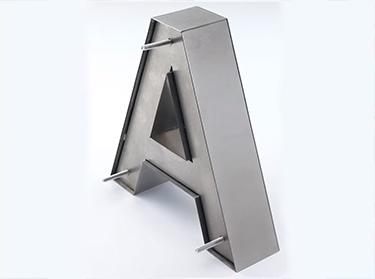 Günümüzde alüminyum kutu harf tabelalar, modern ve estetik görünümleri ile işletmelerin vazgeçilmezi haline gelmiştir. 