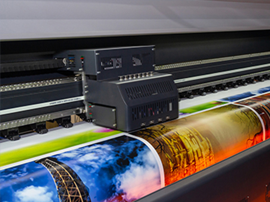 Dijital Baskı Uygulamaları: Kaliteli ve Dayanıklı Reklam Çözümleri