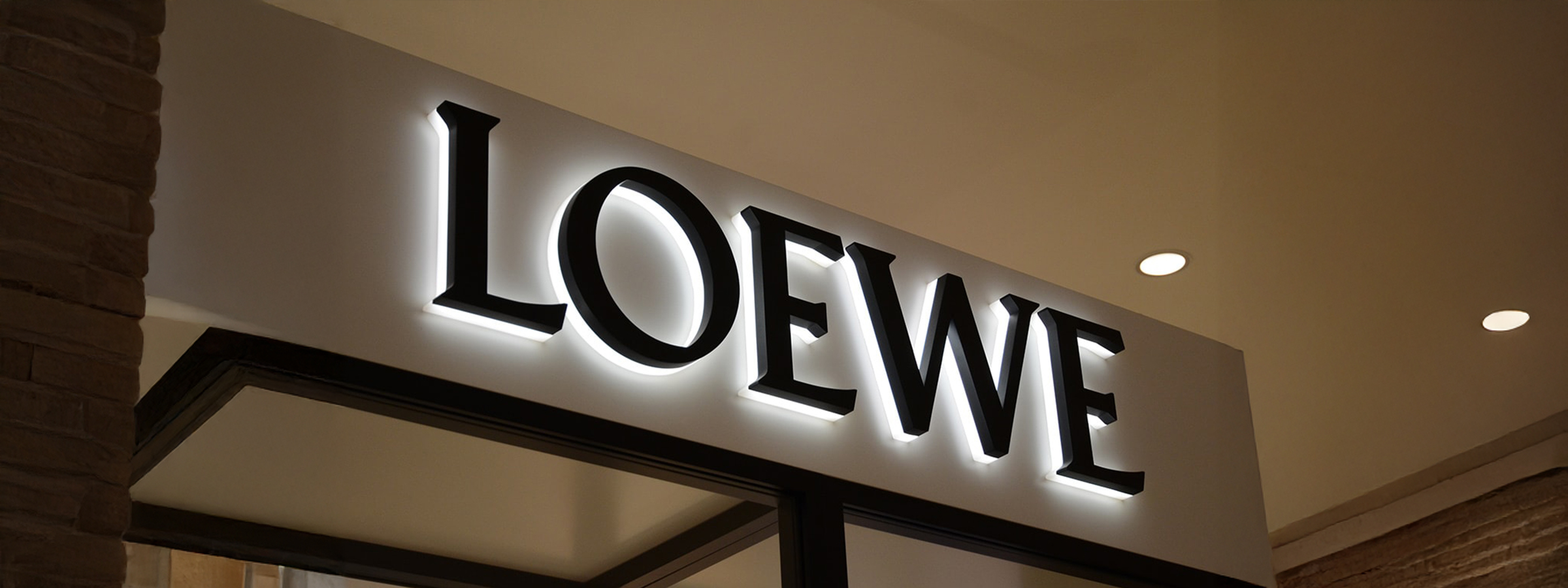 Tabela Doktoru olarak, firmaların bu güçlü iletişim aracıyla markalarını daha görünür kılmalarına yardımcı oluyoruz.